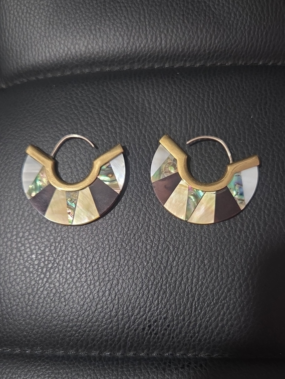 Mixed-Material Fan Hoop Earrings in Iridescent and Brown - Unbranded